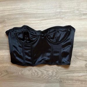 Adika Crop top